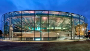 O Vidro na Arquitetura Comercial Eficiência e Estilo